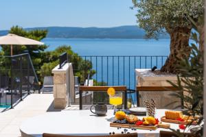 Villa Dattero -private Pool, Jacuzzi, Sauna, Media room