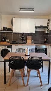 Appartements Appt 2 pieces paisible : Confort & Parking inclus! : photos des chambres