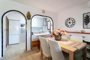 Casa en la playa con piscinas A