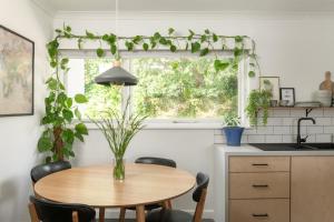 Number 4 - Stylish 1 bedroom house in Truro, Cornwall