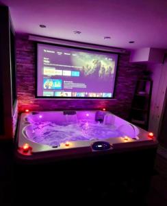 Appartements Appartement Love Room/Jacuzzi : photos des chambres