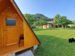 GLAMPING HIŠKe PETRIN 