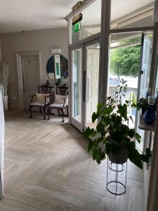 The Town House Hotel