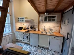 Cozy New Loft Apartment