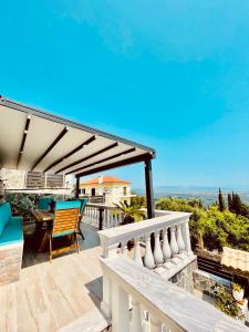 Iris Luxury House