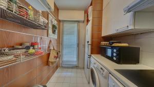 Appartements Penthouse, situe sur le prestigieux golf de Barbossi a Mandelieu, dans un domaine securise avec gardien disposant de 3 p : photos des chambres