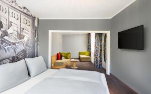 Doppelzimmer „Comfy Maxy“ zum Teil mit Balkon room in Park Hotel
