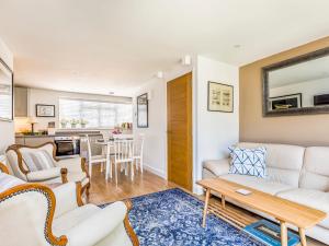 Charming Cottage with Garden - Pass the Keys