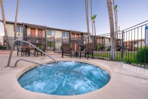 213 Fully Furnished 1BR Suite-Outdoor Pool