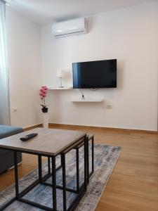 Apartmani Tolj