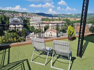 UNIQUE Studio Great Balcony and View FREE PARKING