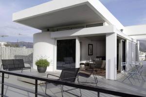 The World is Beautiful - Cozy Rooftop in Kolonaki!