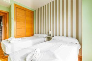 A&N Spacious Family Apartment with Pool & Parking