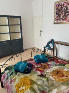 B&B / Chambres d'hotes BnB Maison d'Art : Double Room with ground level shared bathroom