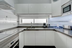 Stunning flat with wonderful sea views