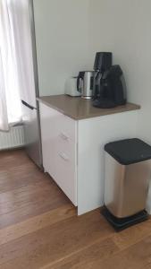 Amsterdam - Bright, canal-side, central, renovated 1BR