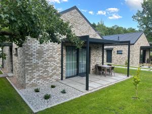 Domki Zdrojowe - Apartamentowe domki w centrum miasta - Parking