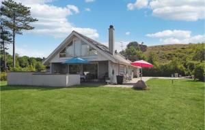 Three-Bedroom Holiday Home In Knebel