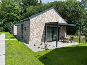 Domki Zdrojowe - Apartamentowe domki w centrum miasta - Parking