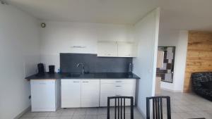B&B / Chambres d'hotes Le cabistou : Appartement