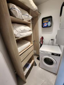 studio meuble climatise centre ville vue mer