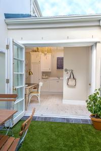 Charming Coastal Townhouse at The Majestic