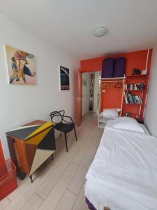 Sejours chez l'habitant Bordeaux centre, 5 chambres, piscine, parking : photos des chambres