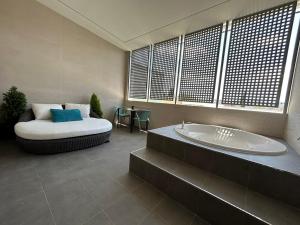 Junior Suite with Terrace and Hydromassage Bathtub room in Hotel Venture Sant Cugat