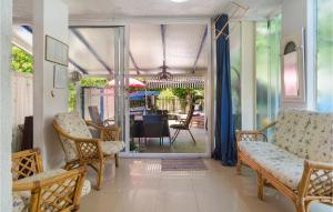 Holiday Home Sucuraj 06