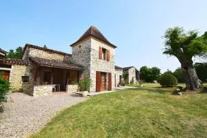Maison ancienne restaurée - Clévacances 2 Clés - Lacaussade