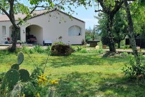 Appartements Le Chausse a Bres Chambre d'hotes 2 : photos des chambres