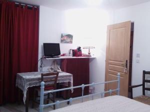 Appartements Le Chausse a Bres Chambre d'hotes 2 : photos des chambres