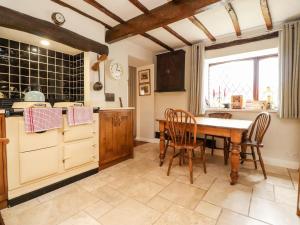 Pendle Hill Barley 17th Century 2 bed-bath period cottage