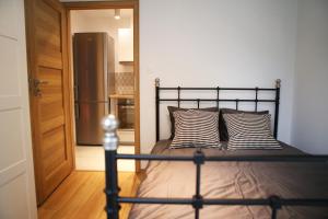 New Sunny Apartment up to 6 people