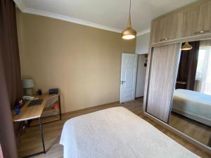 Bright apartment near Gurjaani Culture and Recreation Park free Parking