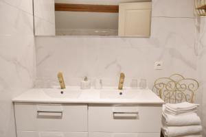 B&B / Chambres d'hotes Les bergeronnettes - Chambres d'Hotes Bergerac : photos des chambres