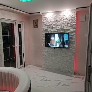RB Apartment 1 (SPA) & 2