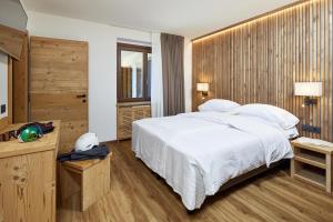 Double Room with Balcony room in Garni dello Sportivo