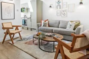 Cosy & Bright Home with Backyard in Southsea Portsmouth - Eastney