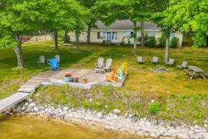 Waterfront Torch Lake Cottage with Dock and Fire Pit! - Central Lake