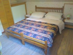 B&B / Chambres d'hotes Chalet St Remy : photos des chambres