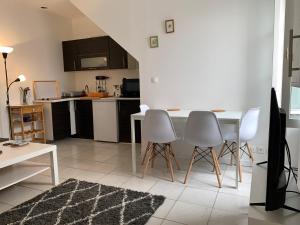 Appartements Biarritz centre, pres avenue de Verdun- Plage et casino a 10 mn a pied- 4 personnes -RDC : photos des chambres