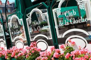 Hotels Hotel de La Cloche : photos des chambres