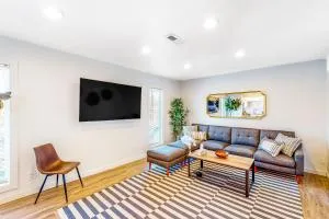 The Jewel of Elkhart, Upper Unit - Granger