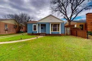 The Modern Farmhouse Cottage - Burkburnett