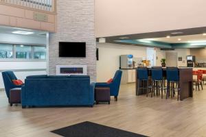Comfort Suites Elgin Northwest