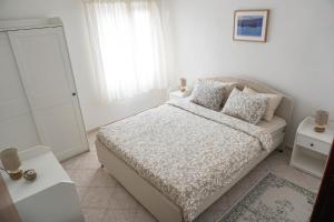 One-Bedroom Apartment with Balcony room in Apartments by the sea Sukosan Zadar - 6229