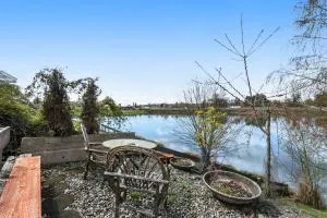 The Fern Cabin - سينتراليا