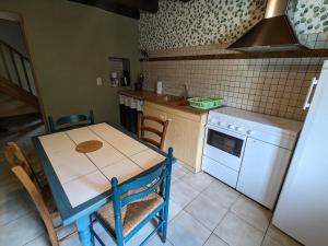 Maisons de vacances Gite Girancourt, 3 pieces, 5 personnes - FR-1-589-73 : photos des chambres