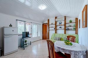 Holiday house with a parking space Cove Stratincica, Korcula - 21558